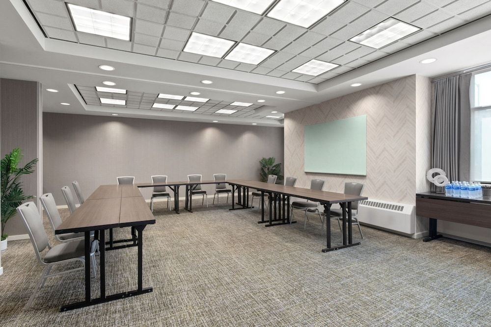 SPRINGHILL SUITES1