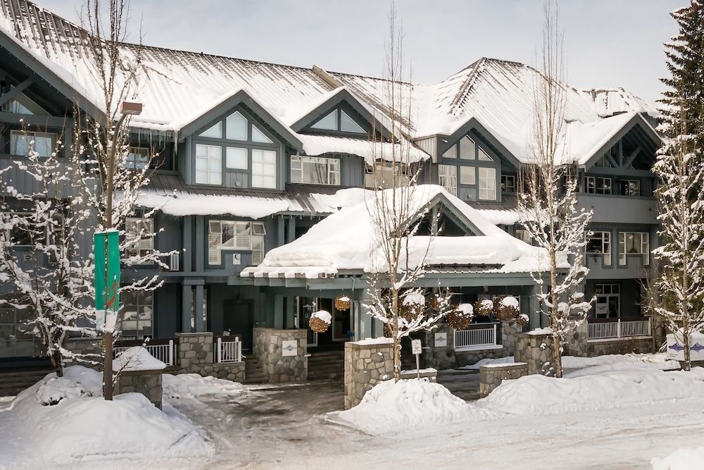 Glacier Lodge4