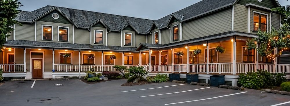 ไวลด์ ไอริส อินน์ (Wild Iris Inn)0