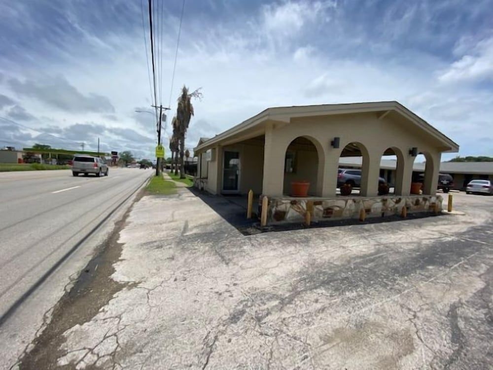 Texas Inn3