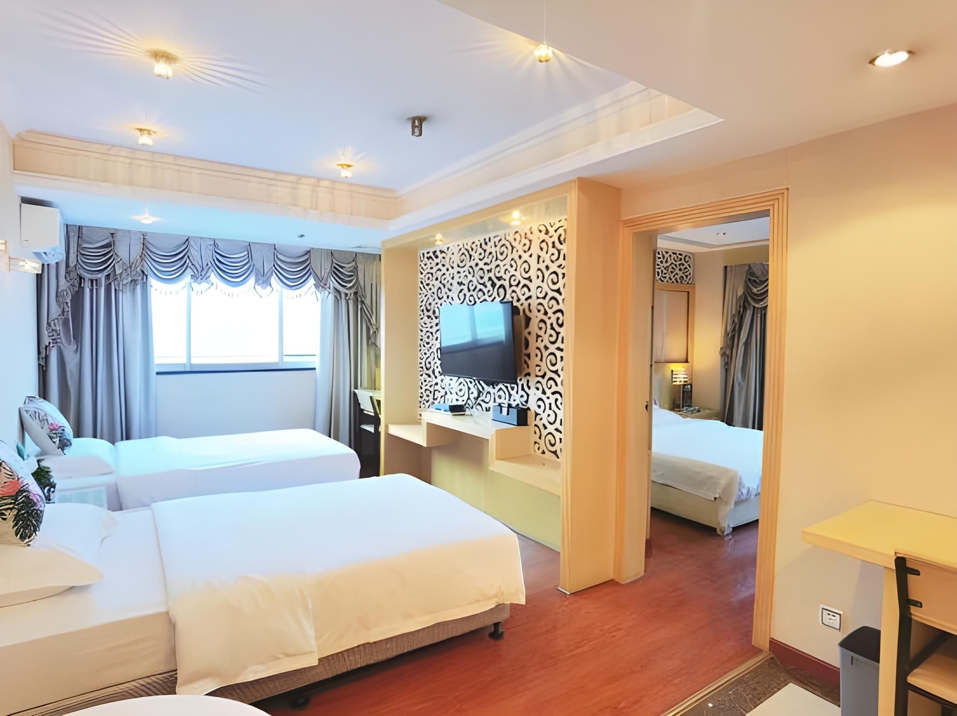 Wings Hotel3