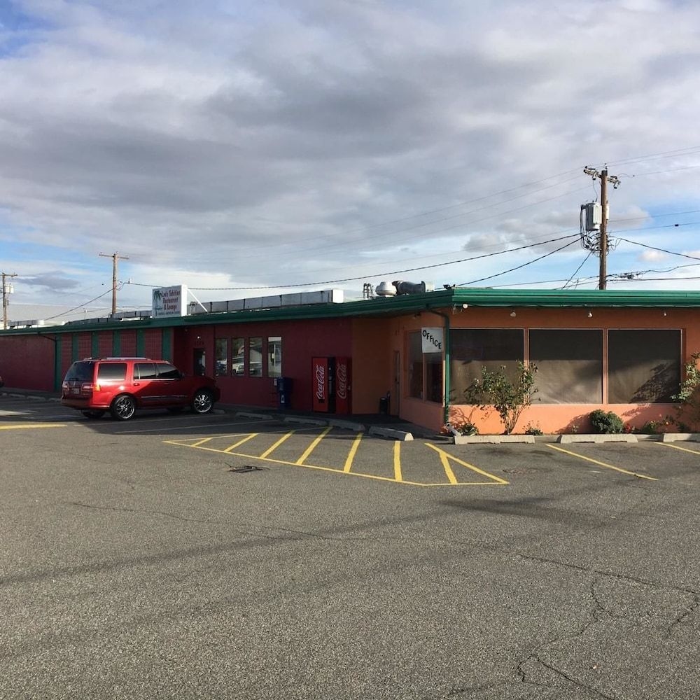 Tahitian Motor Inn0