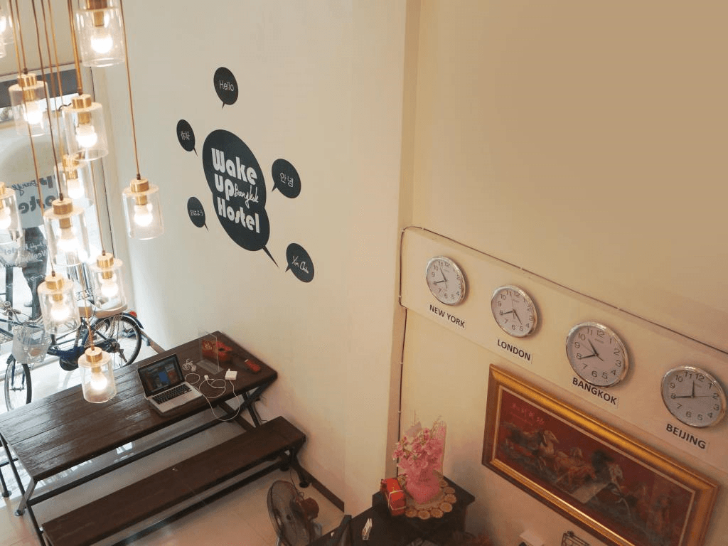 Wake Up Hostel Bangkok1