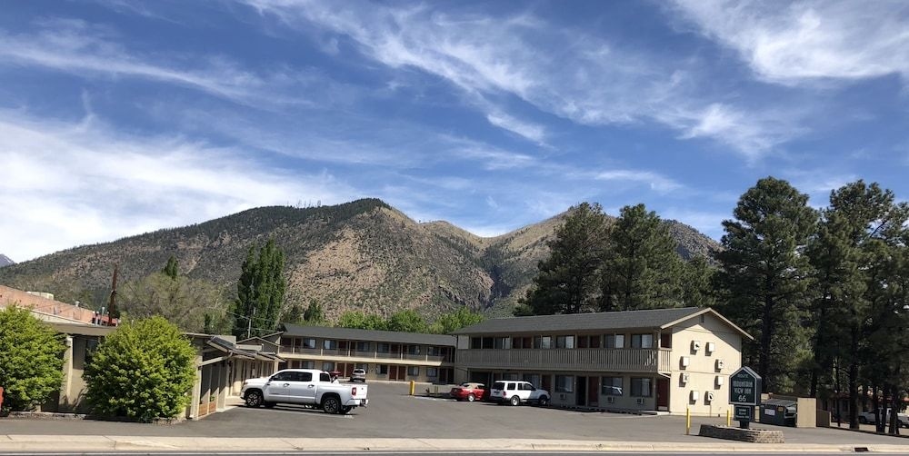 Mountain View Inn0
