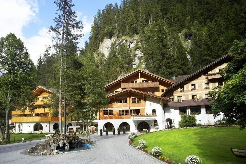 Waldhotel Doldenhorn0