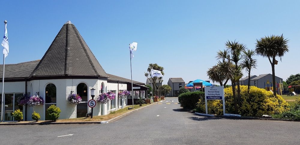 Perran View Holiday Village2