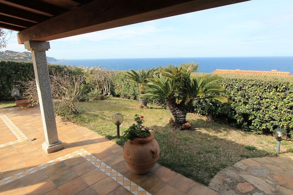 Costa Paradiso Resort0