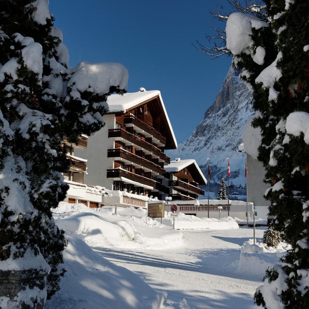 Residence and Apartments2