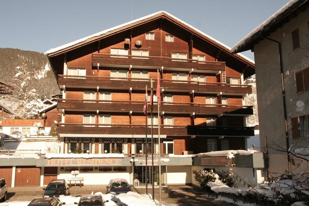 Residence and Apartments4