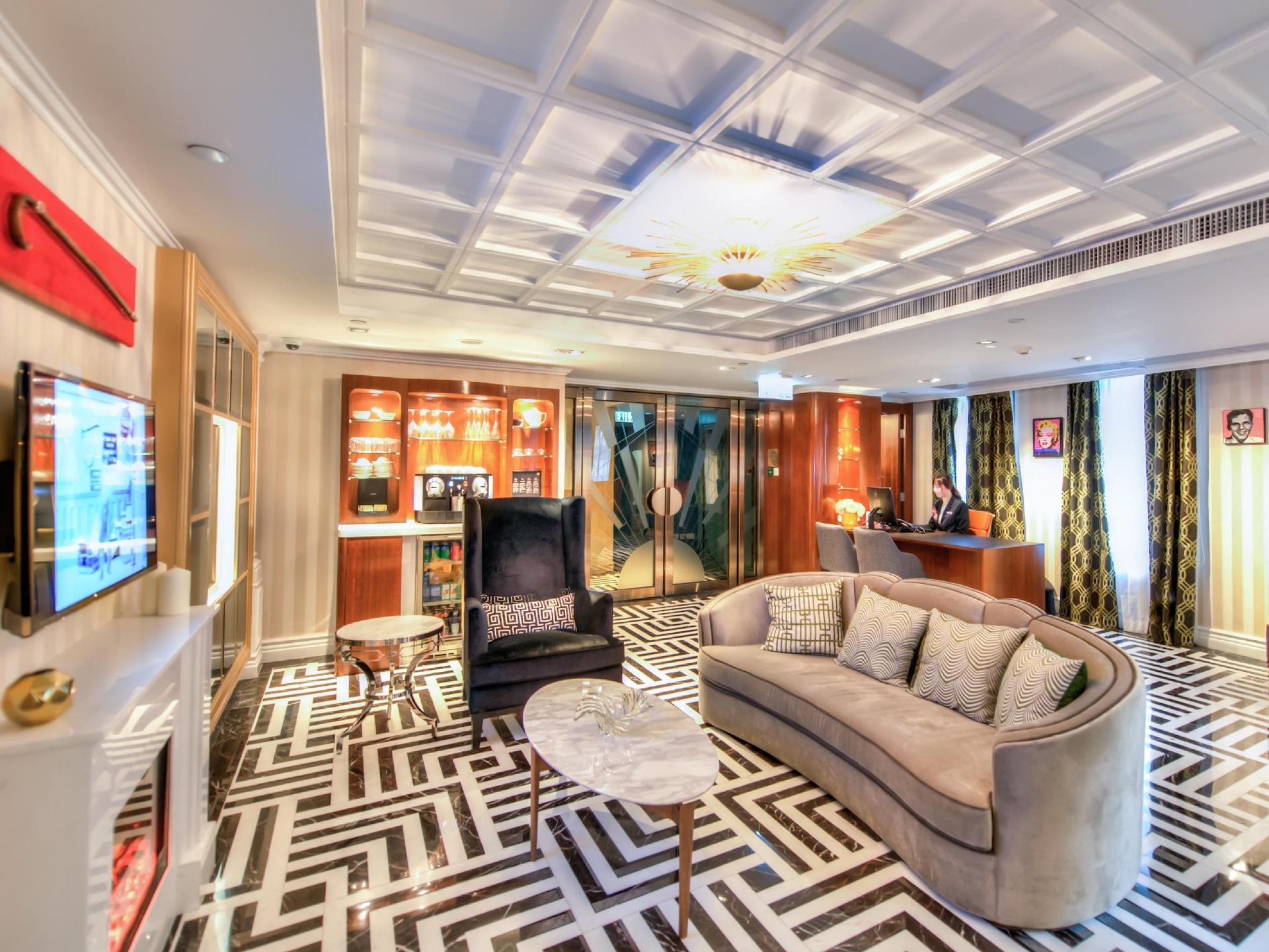 โรงแรมมาเดรา ฮอลลีวู้ด (Hotel Madera Hollywood)4