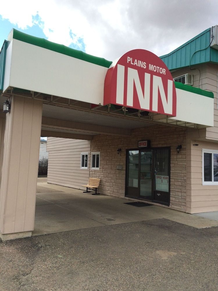 Plains Motor Inn3
