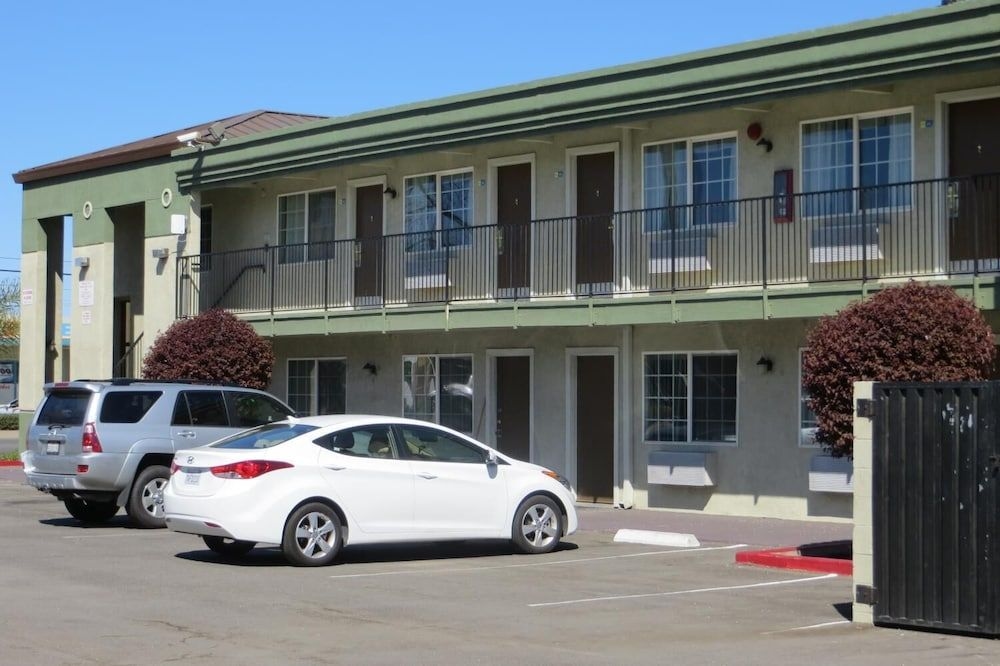 American Inn2