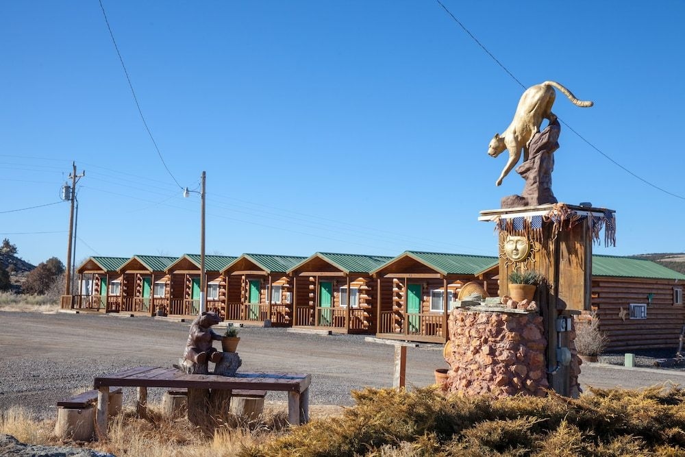 Bryce GatewayInn Cabins1