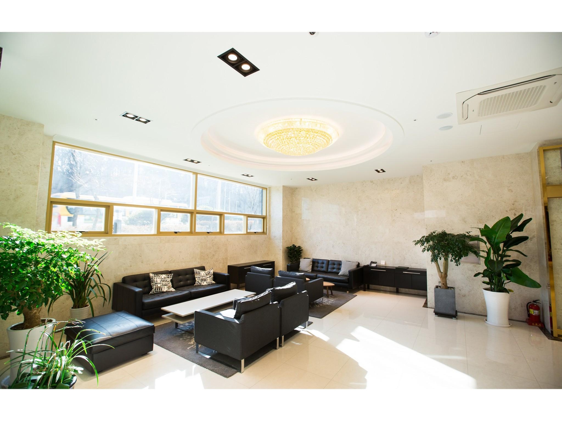 โรงแรมลาร์ต คิมโป (Hotel L'art Gimpo)0