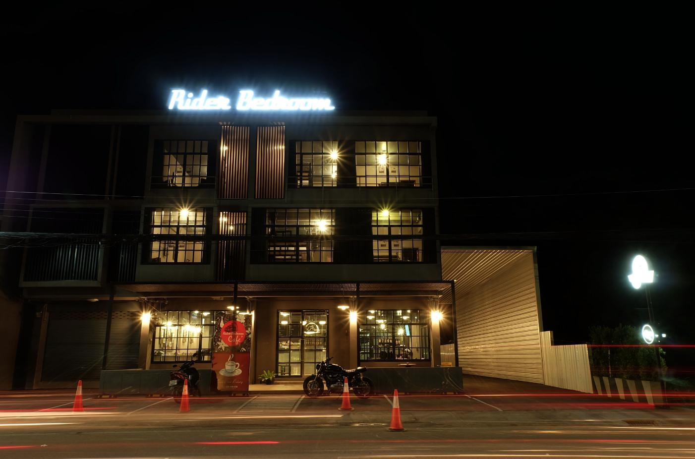 ไรเดอร์ ห้องนอน โฮสเทล แอนด์ คาเฟ่ (Rider Bedroom Hostel and Cafe)4