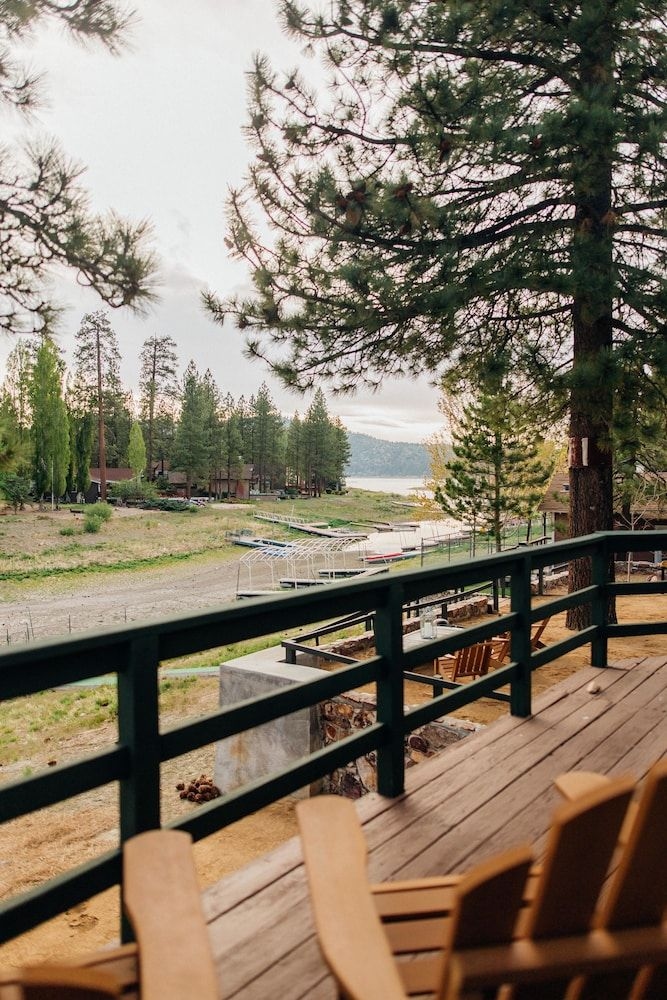 Noon Lodge at Mallard Bay4