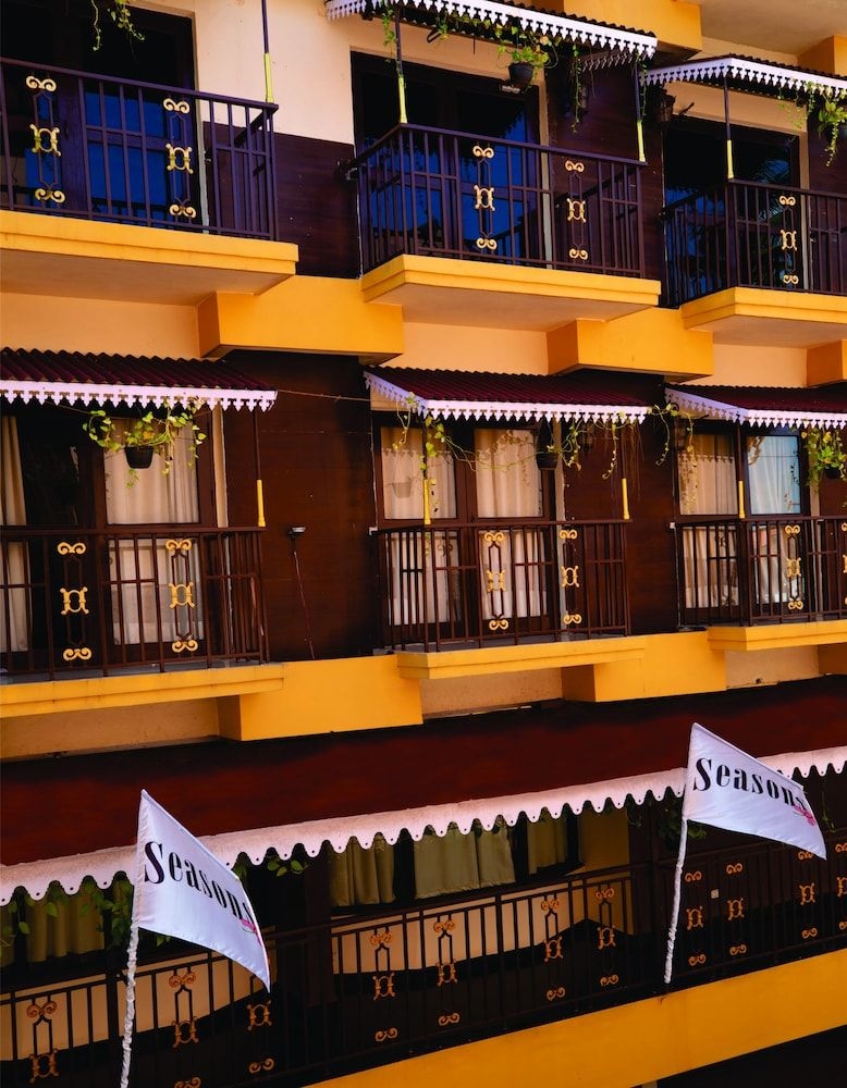 Seasons s and Resorts2
