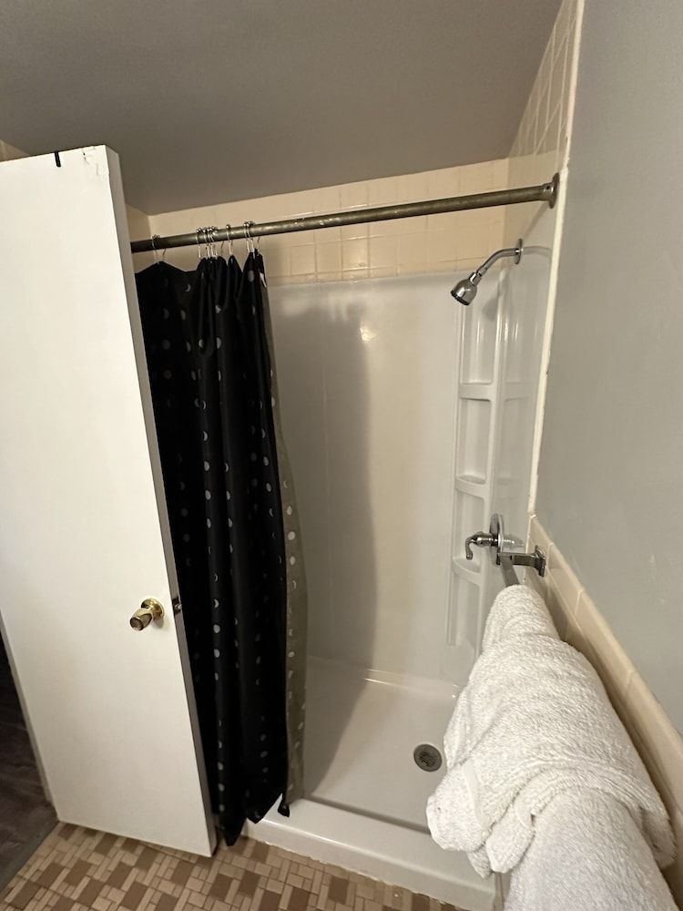 Budget Inn of Appleton1