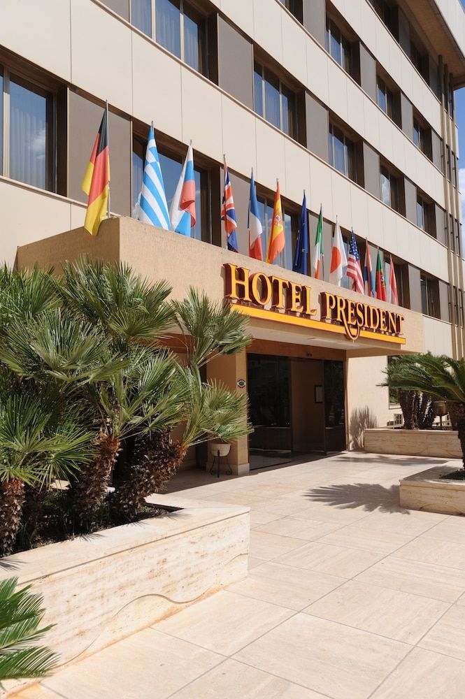 Hotel President2