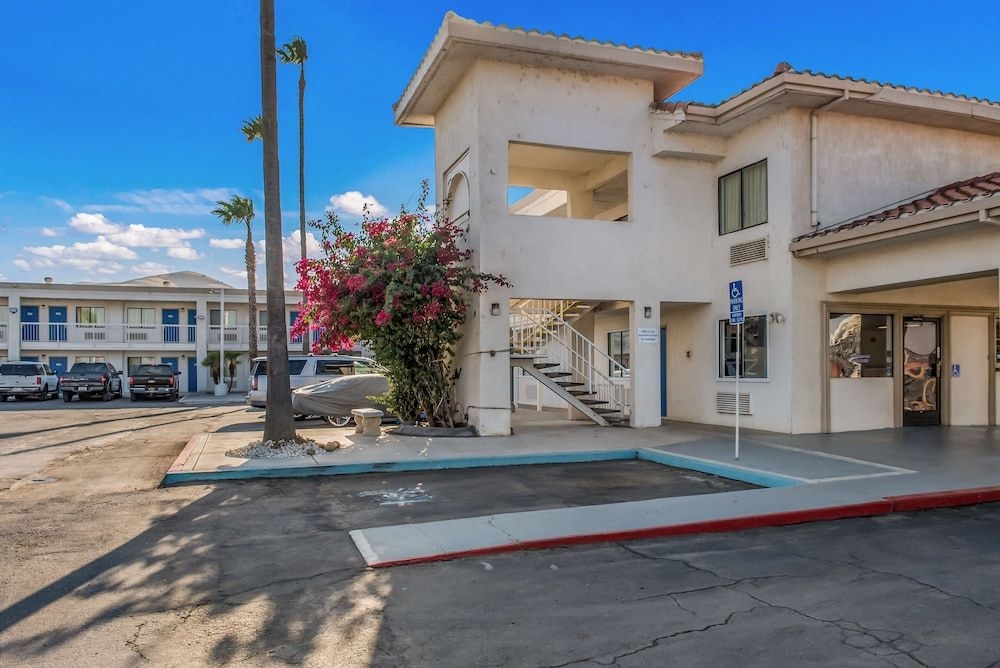 Americas Best Value Inn1