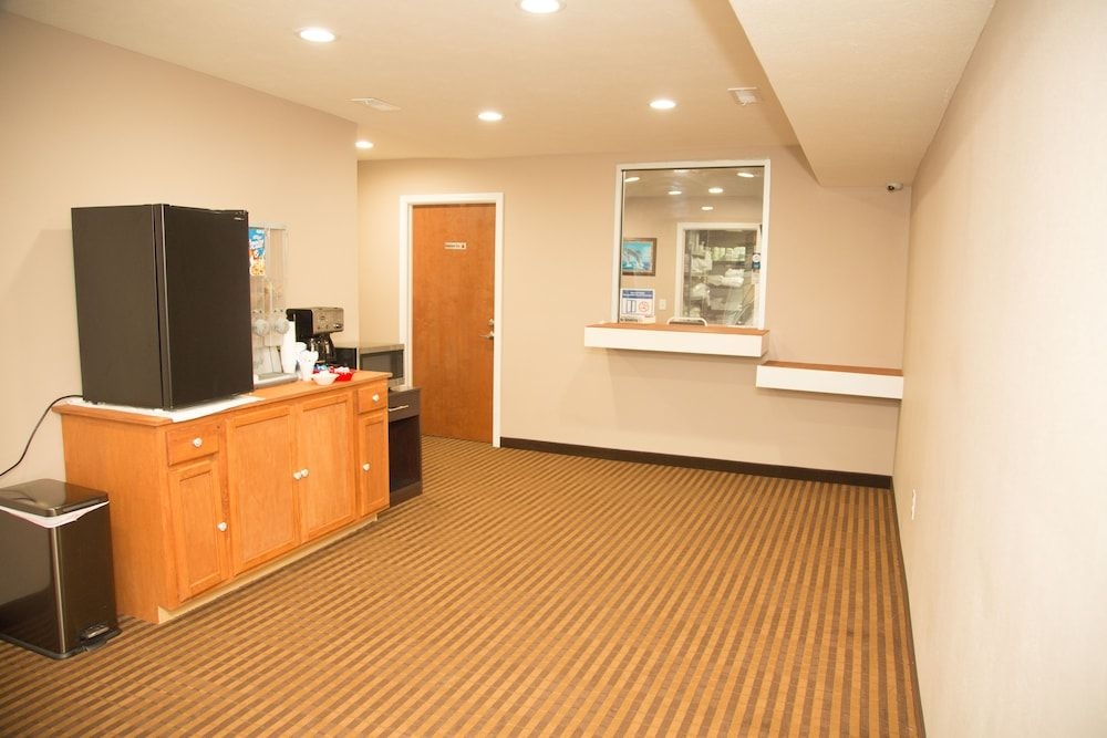 Executive Inn Indianapolis4