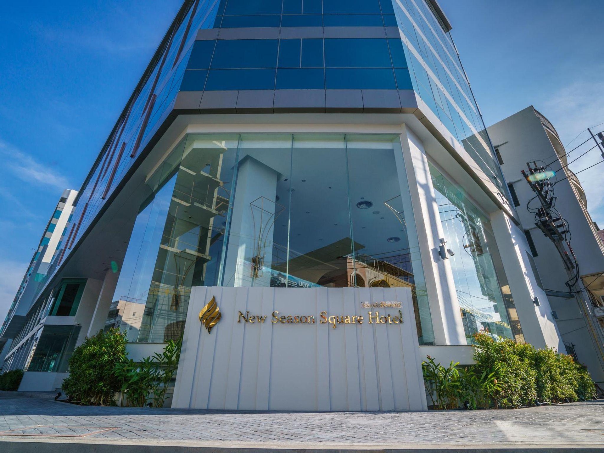 New Season Square Hotel4