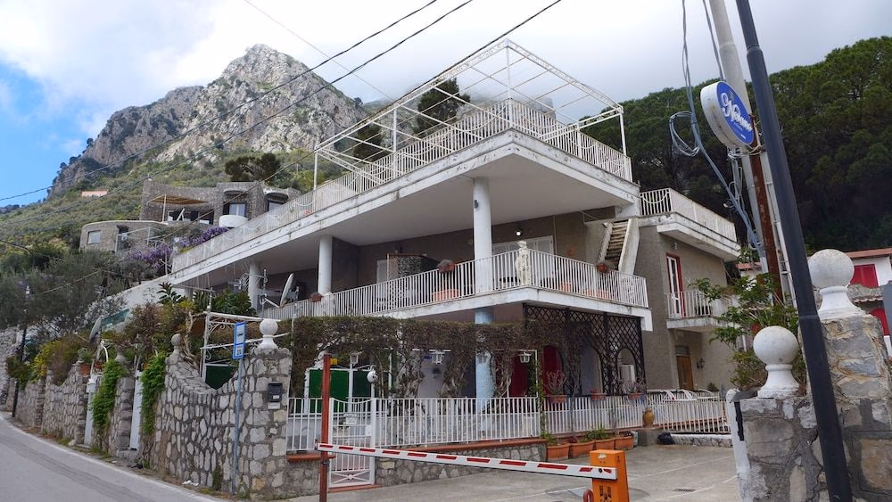 Suites Nerano0