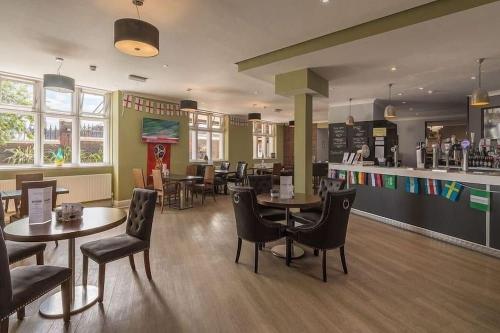 Crewe Arms3