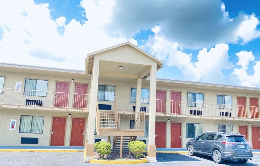 Executive Inn2