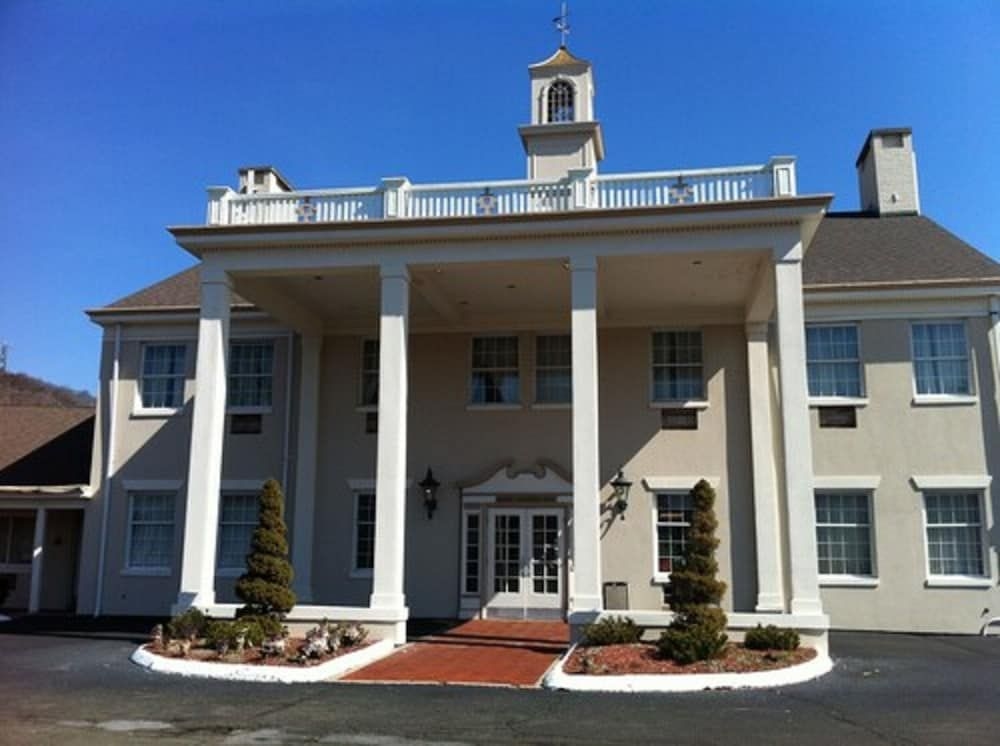 New Haven Inn2