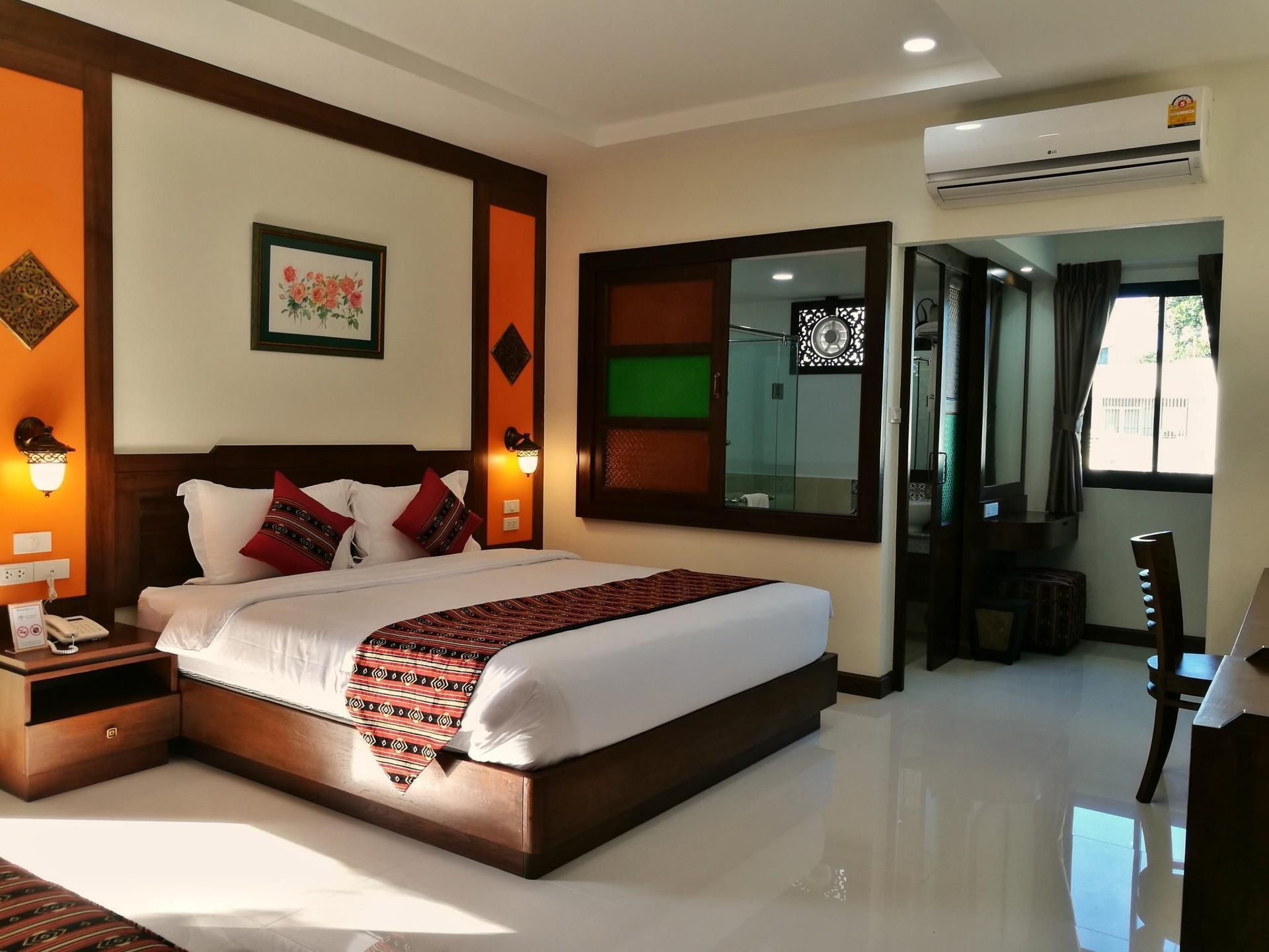 โรงแรมหม่อนสา (MhonSa Hotel)2