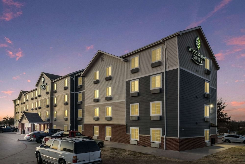 WoodSpring Suites Denton2