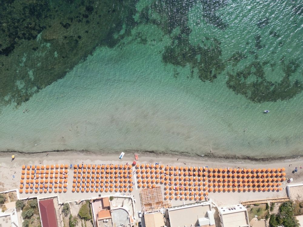 Delfino Beach Hotel4