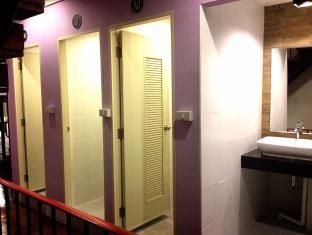 Eden Walking Street Hostel4