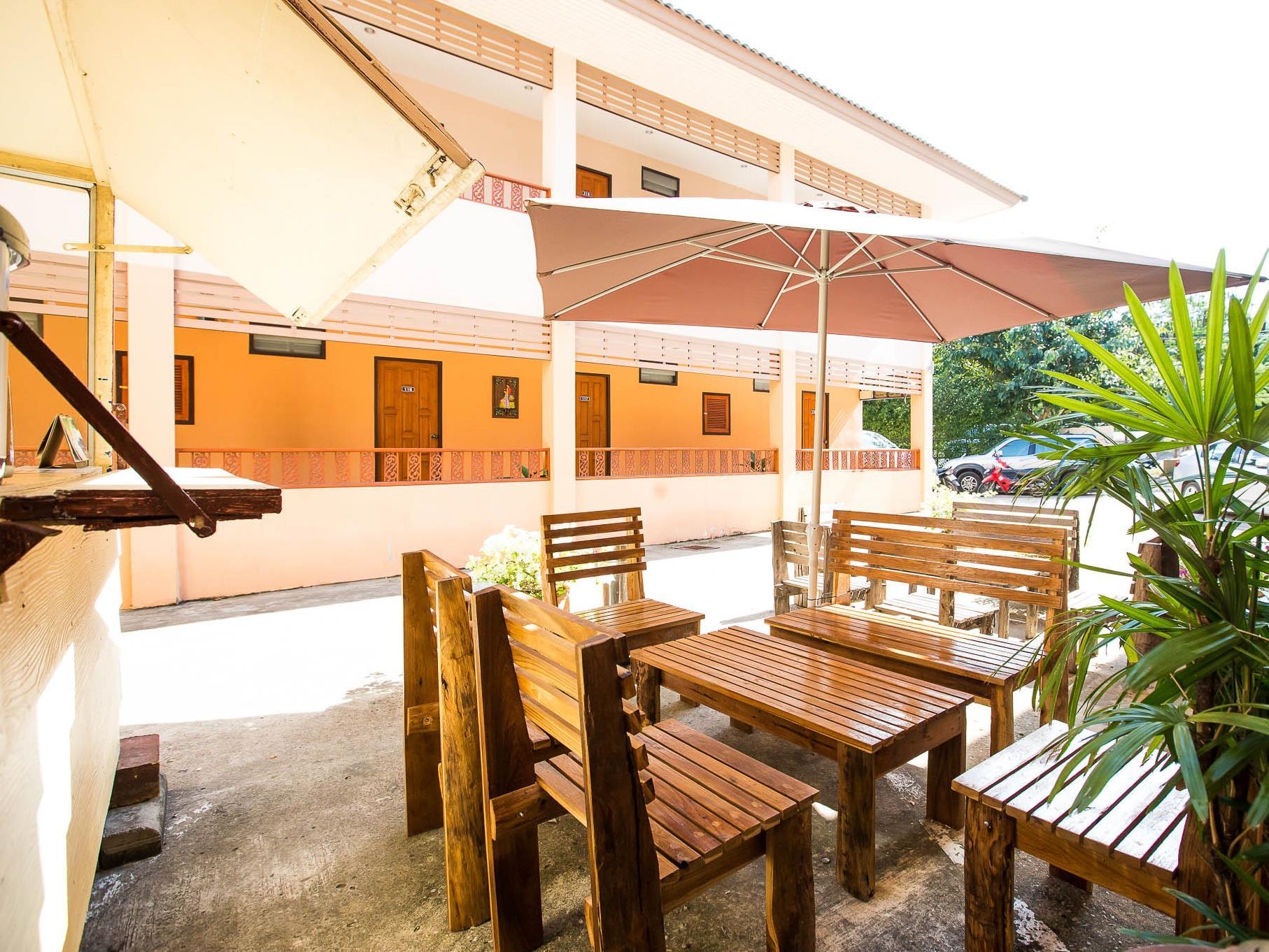 โรงแรมบ้านลานนา ลำปาง (Banlanna Hotel Lampang)1