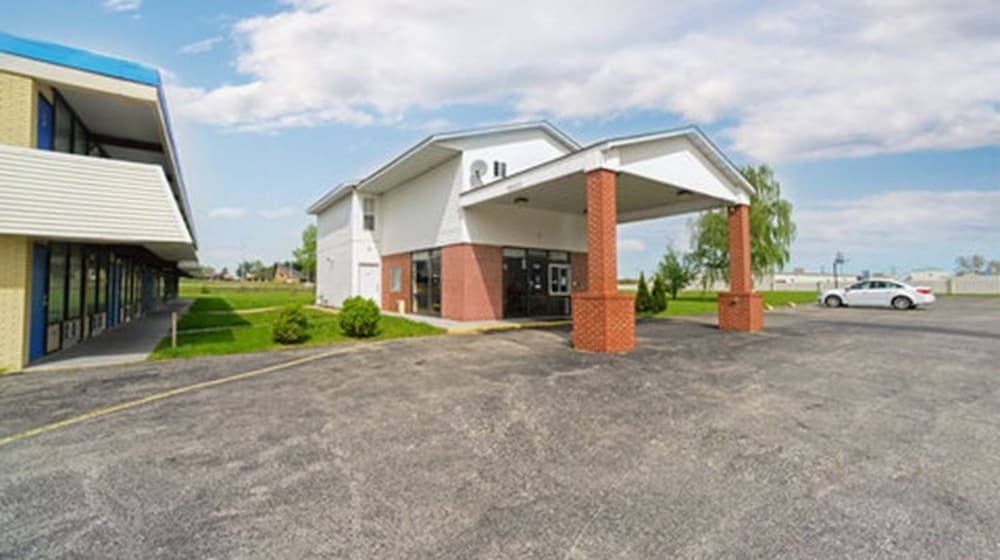 Loyalty Inn Maryville1