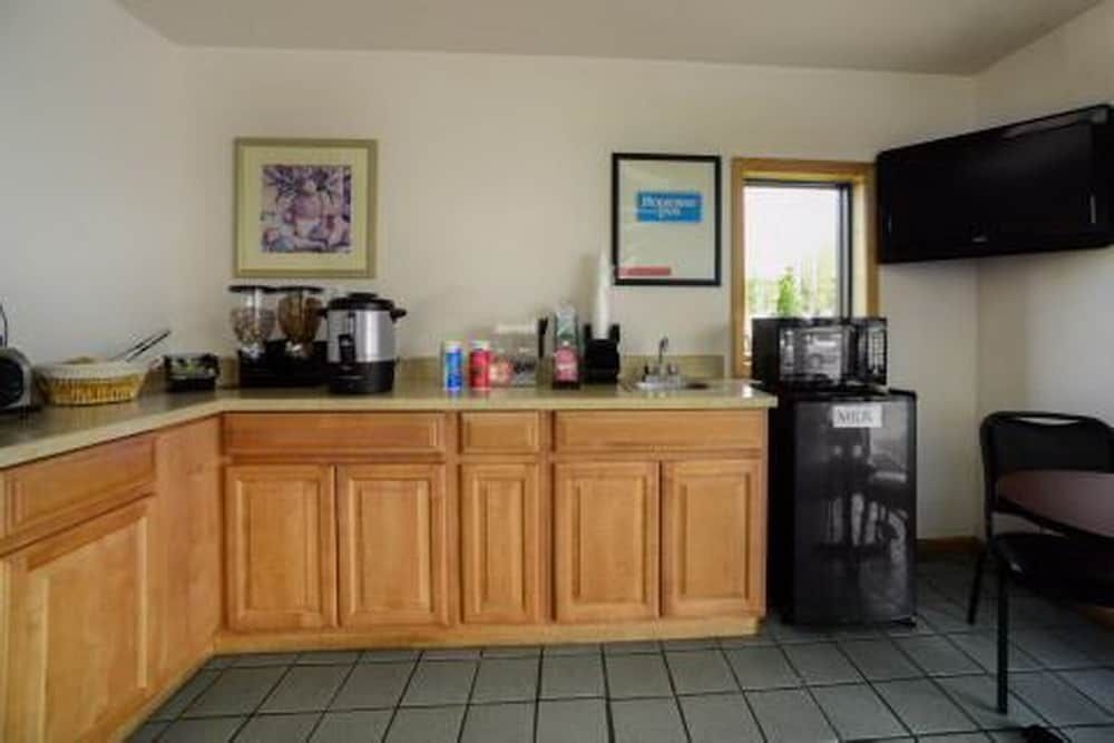 Loyalty Inn Maryville3