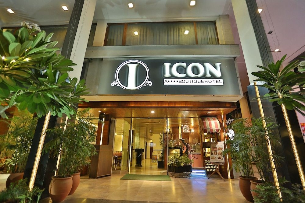 Icon Boutique1