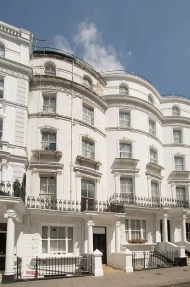 Central Hostel2