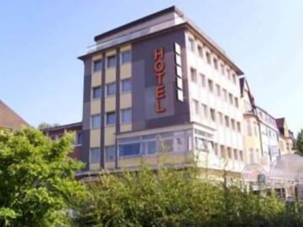 Central Wesseling0