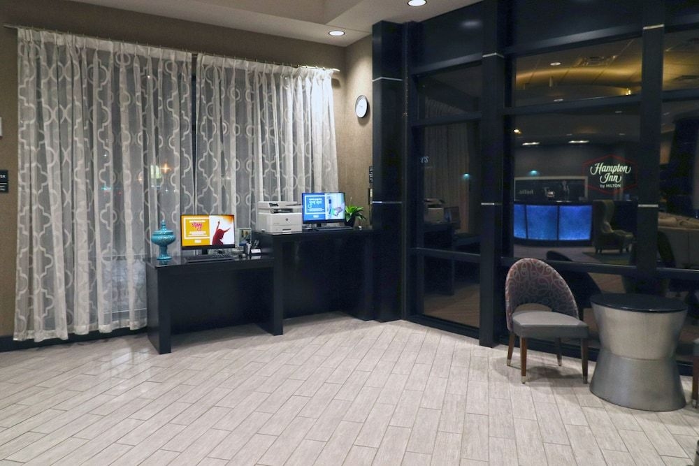 Hampton Inn Kearney4