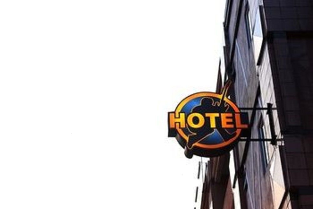 โรงแรมร็อค แอนด์ โรลล์ (Rock and Roll)0