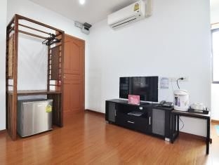 ZEN Rooms Suthisan3