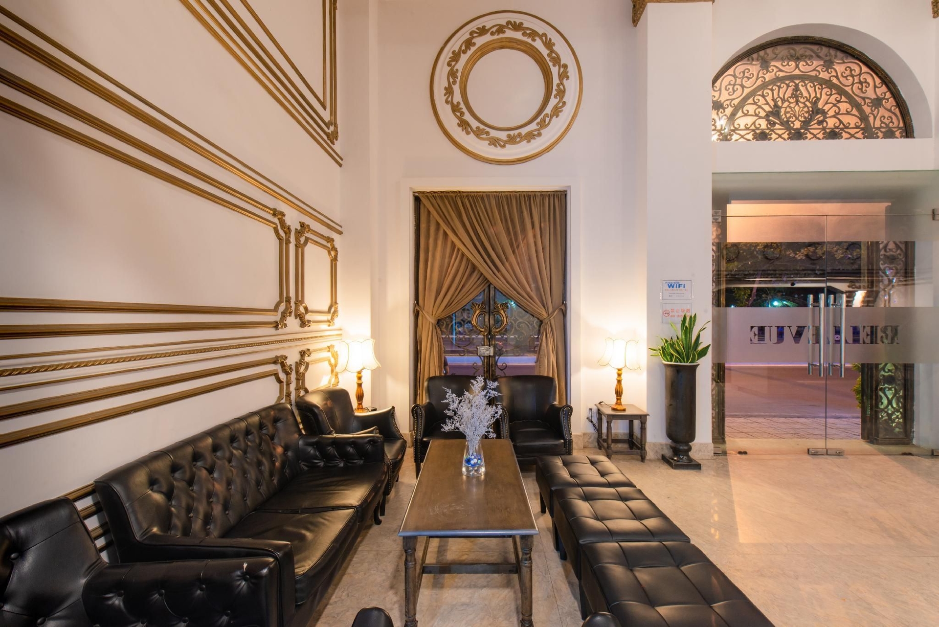 โรงแรมเบลวู (Bellevue Hotel)2