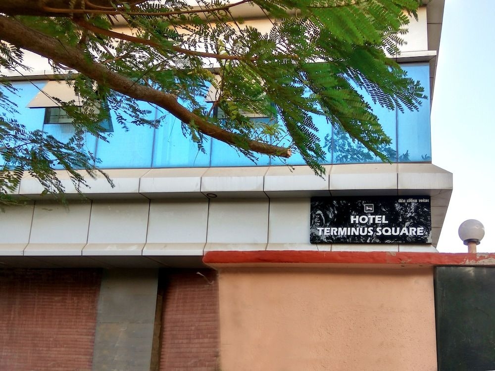 Terminus Square0