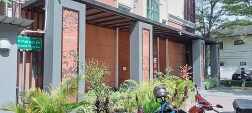 the bangkok cha cha suite1