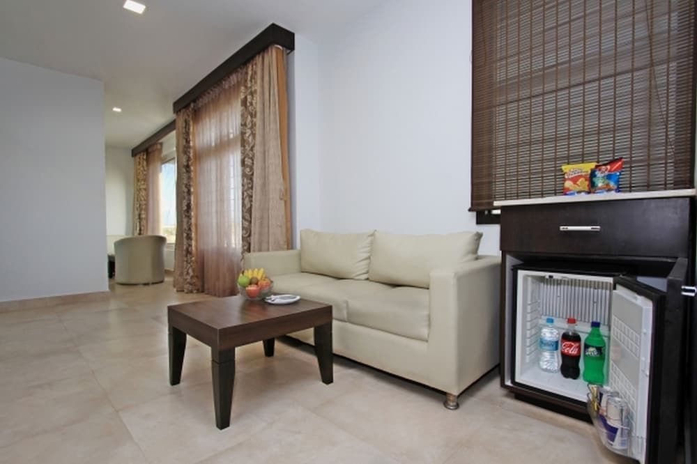 Fab Ni Ambaari Suites2