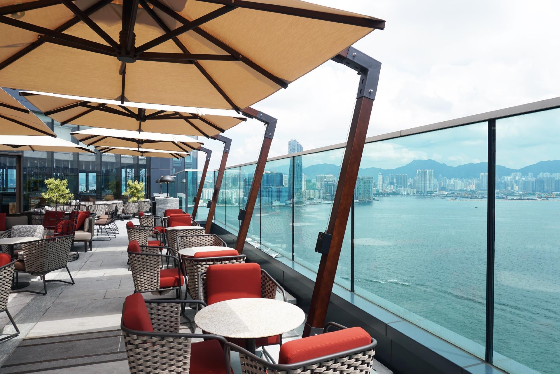 ไฮแอท เซ็นทริก วิคตอเรีย ฮาร์เบอร์ (Hyatt Centric Victoria Harbour)2