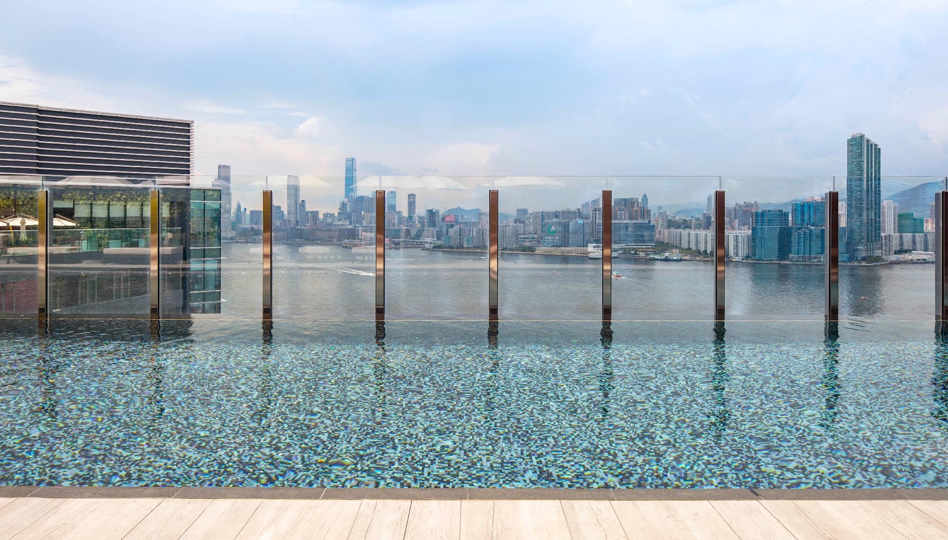 ไฮแอท เซ็นทริก วิคตอเรีย ฮาร์เบอร์ (Hyatt Centric Victoria Harbour)1