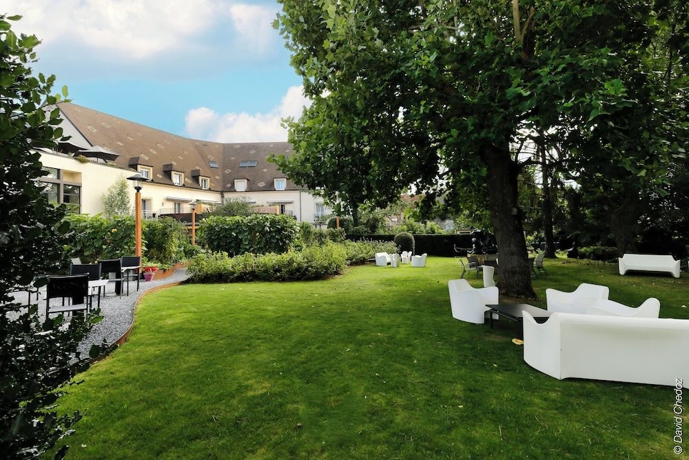 Le Richebourg Hotel2